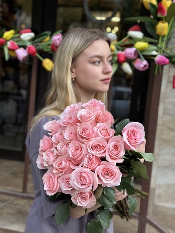 25 роз «Би Свит» Эквадор