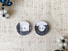 Пуговицы, d 1,8 см, 2 прокола