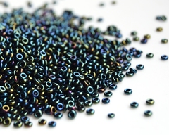 Toho Demi Round 11/0 цвет 0084 Metallic Iris Green