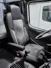 Чехлы Люкс КамАз 5490 K4 с 2014 года (экокожа, черный, серая вставка)