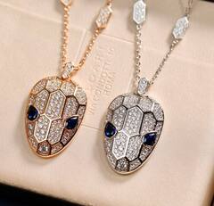 23935-Колье с подвеской голова Змеи с куб.цирконами rose VGOLD