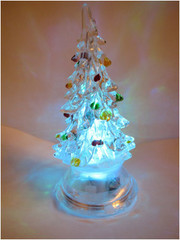 Светящаяся светодиодная ёлочка с шишками Marry Christmas 12 см.