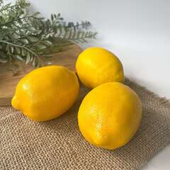 Лимоны крупные, реалистичные, Фрукты декоративные, муляжи, 7,5 см, набор 3 штуки.