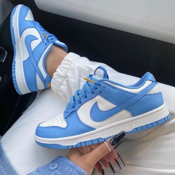 sb dunk unc blue