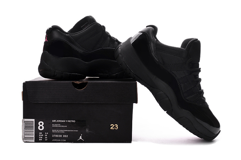 Чёрные кроссовки Air Jordan 11 Low со скидкой до 30%