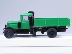 UralZIS-352 gas generator green LOMO-AVM 1:43
