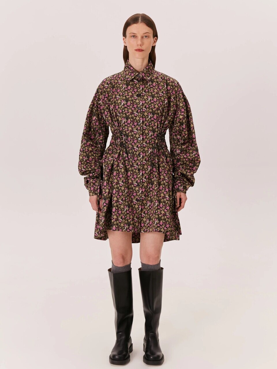 Платье-мини MAGIC FLOWERS зелено-розового цвета