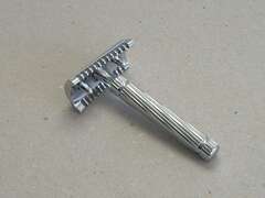 Станок для бритья FATIP Piccolo Slant, closed comb, косорез/слант 42152