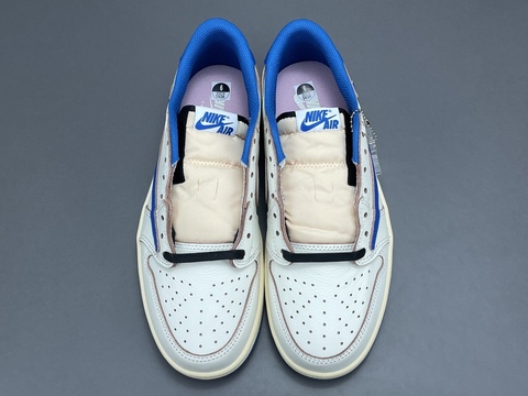 Travis Scott x Fragment x Air Jordan 1 Low OG 