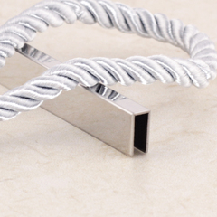 П - образный профиль из нержавеющей стали SUP081 глянец 2700 мм