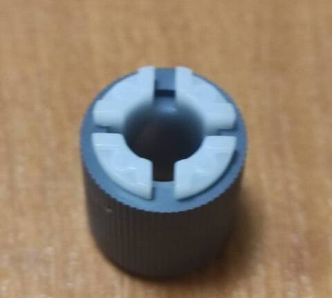 Ролик захвата/подачи из кассеты (лоток 2) HP LJ M208, M211, M236, CLJ Pro 4201, 4202, 4203 (RM2-2695)