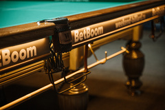 Стол / пирамида 