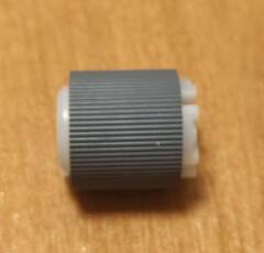 Ролик захвата/подачи из кассеты (лоток 2) HP LJ M208, M211, M236, CLJ Pro 4201, 4202, 4203 (RM2-2695)