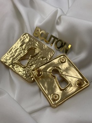 Брошь Скиап. золотистая квадратная с замочной скважиной