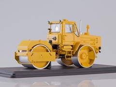 Roller SD-802 T-150 yellow 1:43 Start Scale Models (SSM)