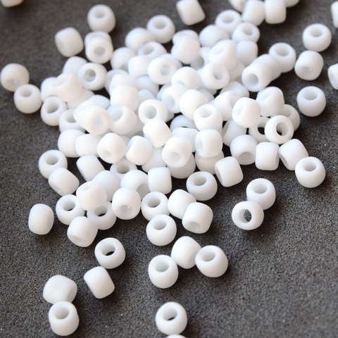 Бисер Тохо круглый 6/0 0041F белый матовый