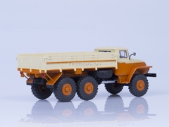 URAL-377 flatbed Autoexport orange-beige 1:43 AutoHistory