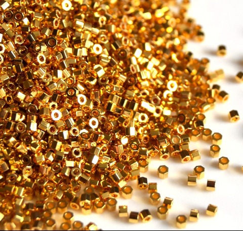 DBC-0031 Бисер цилиндрический шестиугольный Миюки делика кат 11/0 /Miyuki delica cut 11/0 24kt Gold Plated