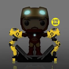Фигурка Funko POP! Marvel: Iron Man with Gantry (GW PX Exc) (905)