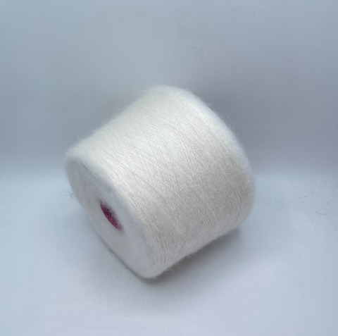 Filati Venezia (пр.Италия),art-Kid silk, 900/100гр, 70%Супер кидмохер, 30%Шелк, цвет-Молочный, арт-34925