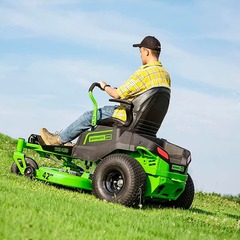 Райдер садовый Greenworks GC82ZT107 82V (107 см) Zero Turn CrossoverT аккумуляторный с нулевым радиусом разворота