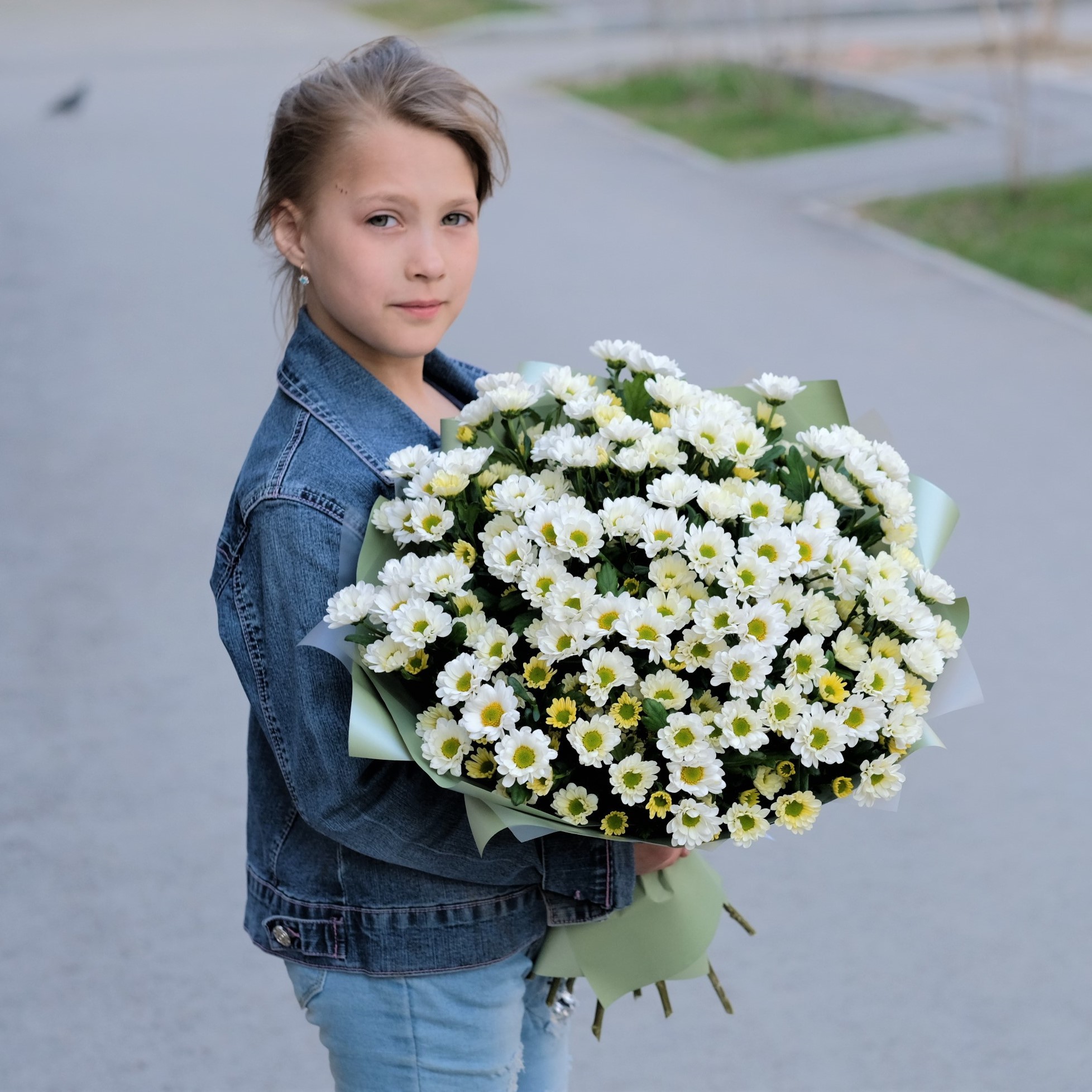 Купить букет маленьких ромашковых хризантем сантини! - Пермь. Доставка