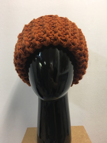 Женская зимняя шапочка крупной вязки (терракот)