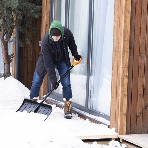 Скрепер для уборки снега Plantic Snow