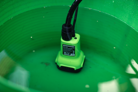 Насос для полива из бочки Greenworks G24SWP, 24v, без АКБ и ЗУ (аккумуляторный)