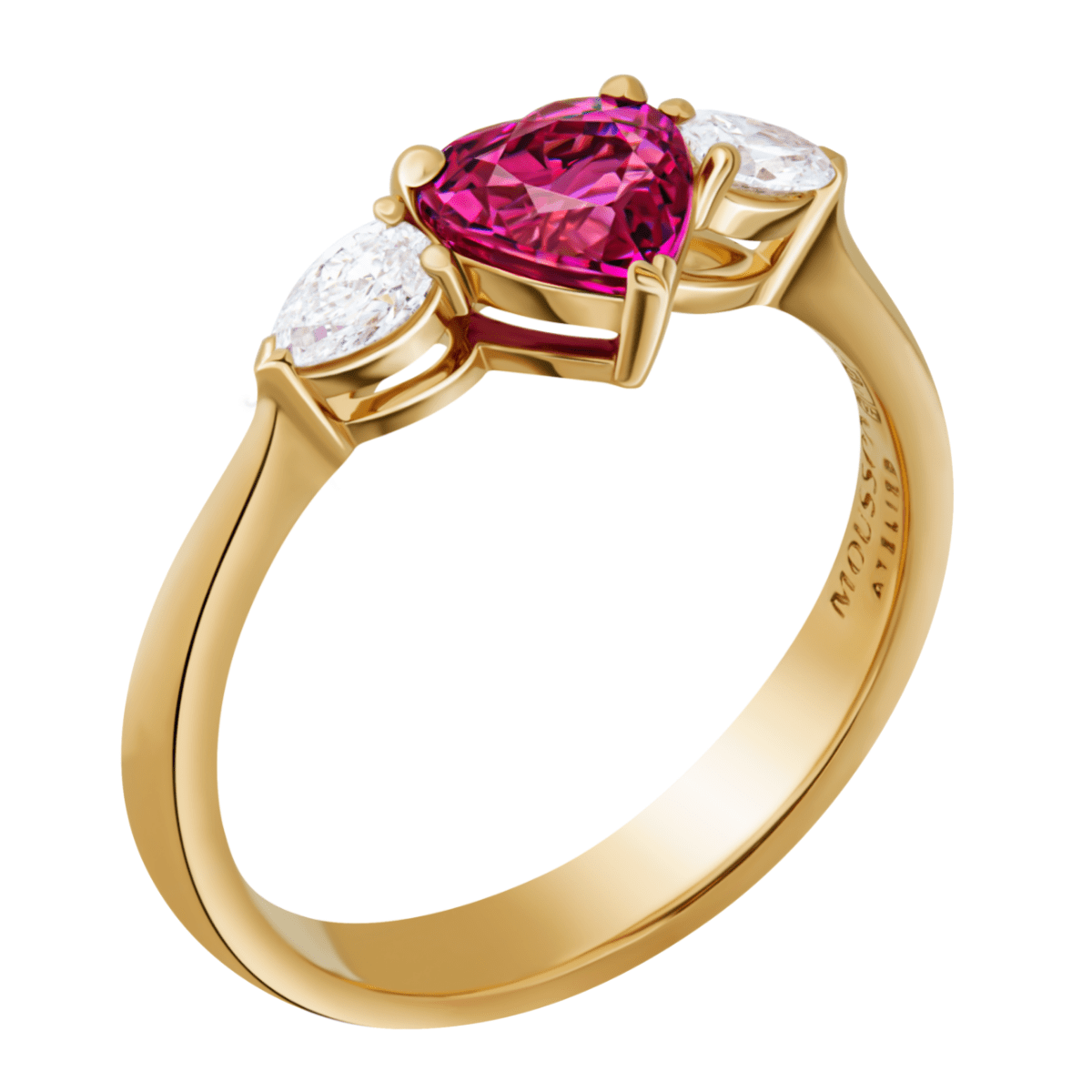 Золотое кольцо 750 пробы с рубином