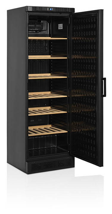 Шкаф винный TEFCOLD CPP1380E черный