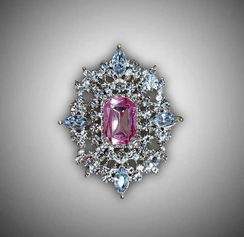 Украшение в оправе с розовой стразой 4*3,5см