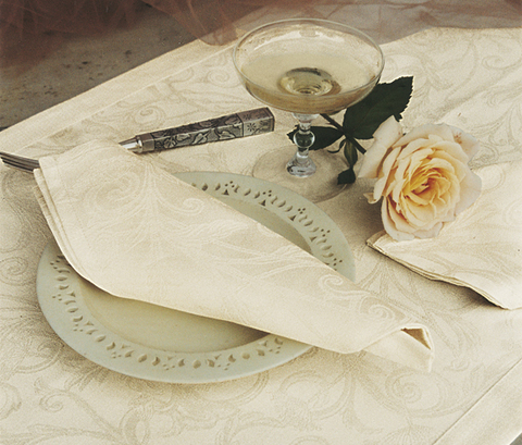 Скатерть 170х300 и 12 салфеток Blanc des Vosges Ombelle бежевая