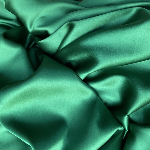 Зеленый атлас шелк