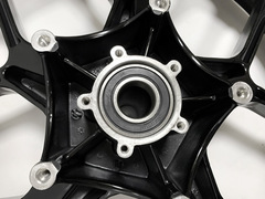 Передний колёсный диск Arashi для Yamaha YZF-R1 2015-2017 черный