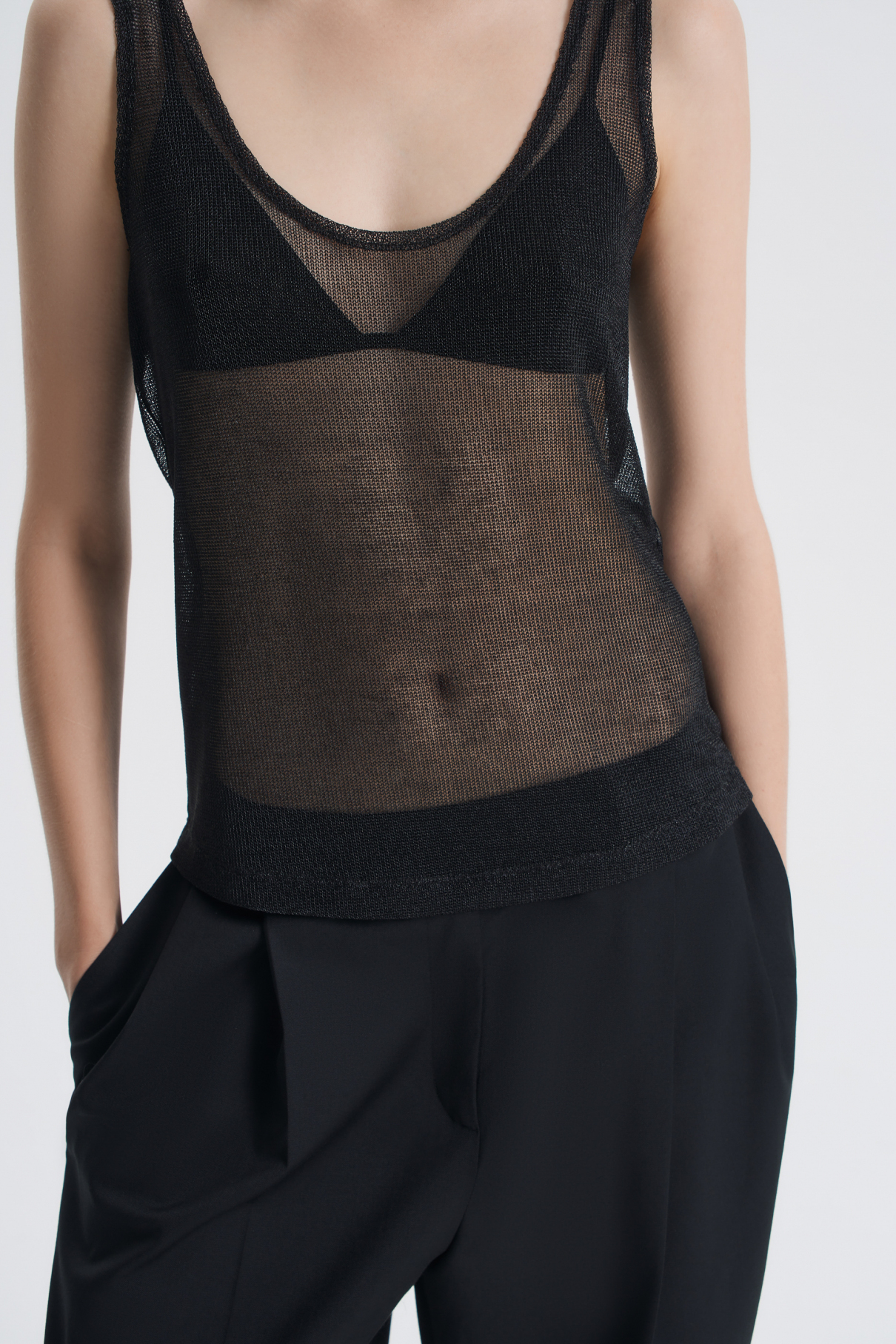 Майка из декоративной сетки