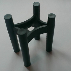 фиксатор стойка усиленная имеет два защитных слоя (25 и 50 мм)