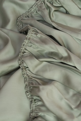 Простыня на резинке 160x200x40 German Grass Olive Brilliant зеленая