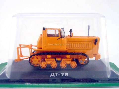 Tractor DT-75 1:43 Hachette #12