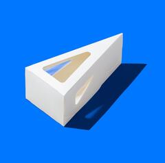 Упаковка с ложементом для кусочка торта 120*120*100 мм