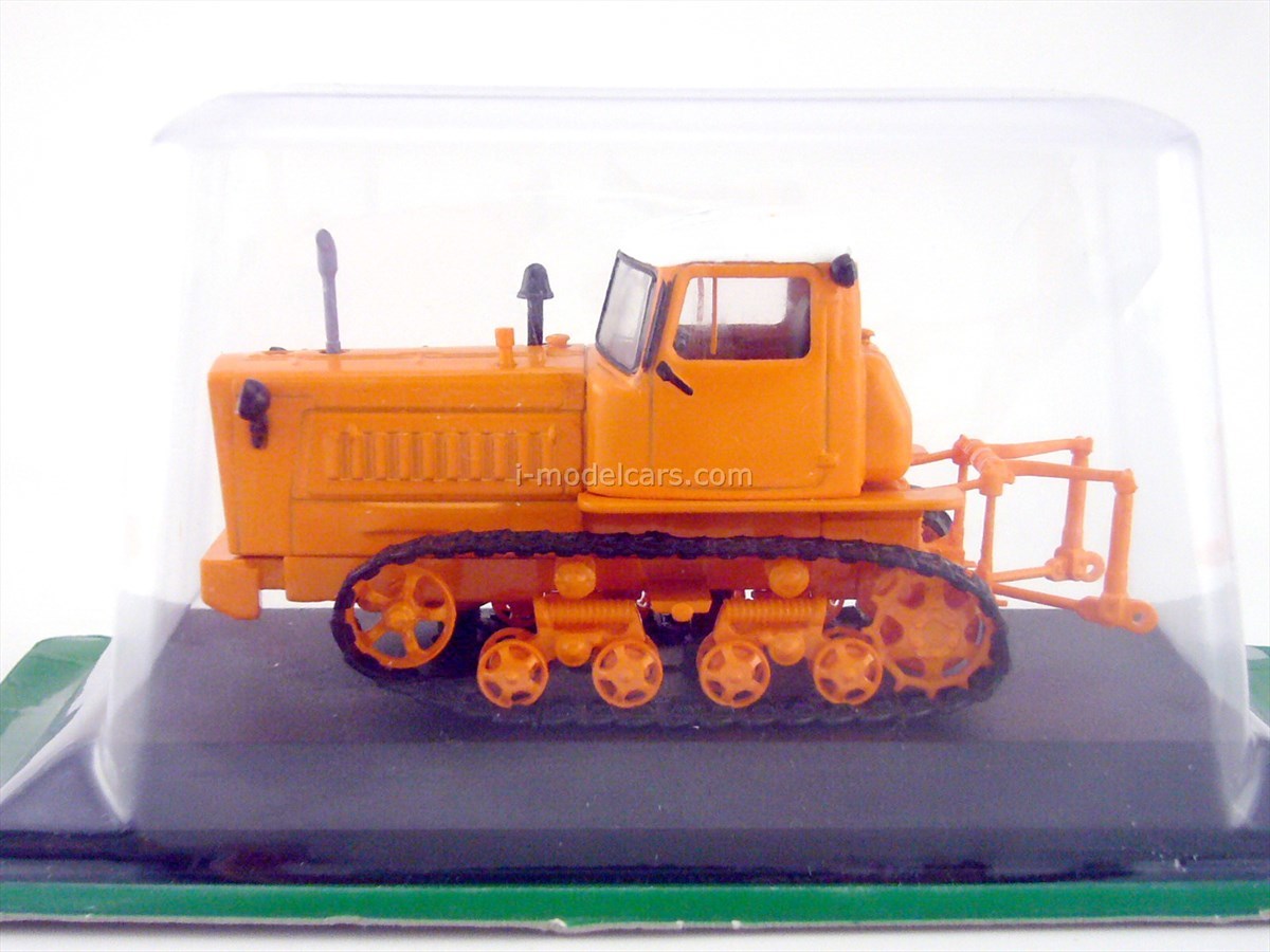 1/43 Tractor DT-75 USSR Russia Diecast Hachette Caterpillar NEW OVP Scale Model 