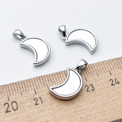 Подвеска Месяц, цвет серебро (родий), перламутр, размер 15*10 мм + бейл 5,5 мм, цена за 1 шт