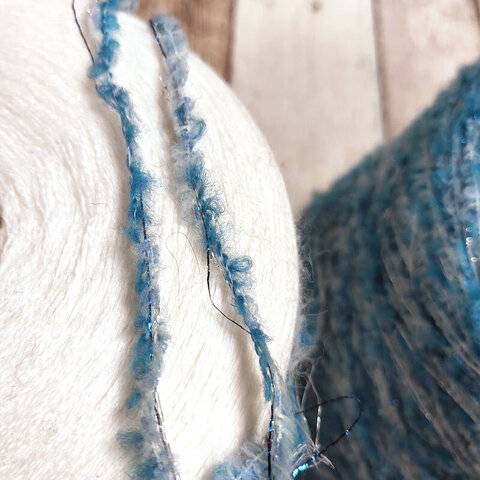 Смотка полушерсть/вискоза/люрекс 180 голубой с серебром