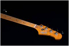 Бас-гитара 4 струны JET JJB-300 SB