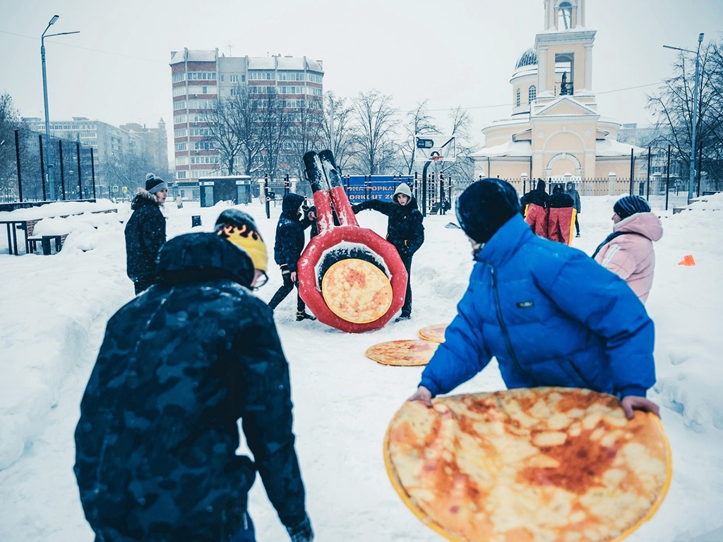 Игра Донеси блины на сковородке