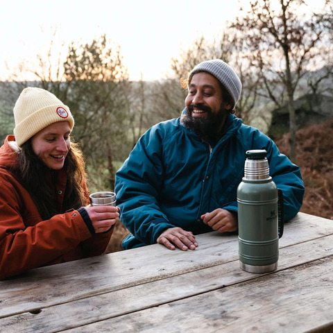 Картинка термос Stanley Artisan Thermal Bottle 1.4L Hammertone Green - 6