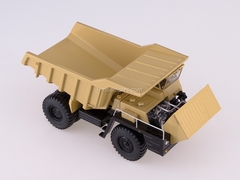 BELAZ-7522 early dumper yellow 1:43 Start Scale Models (SSM)