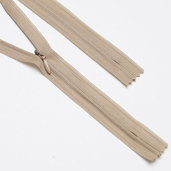 Молнии/Молния потайн. неразъемн. №3/18см св.коричневый 128