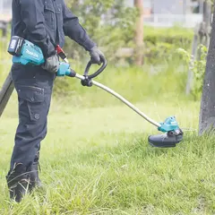 Аккумуляторная травокосилка Makita DUR189Z