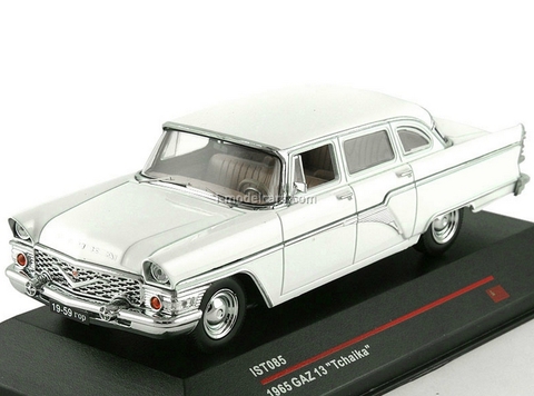 GAZ-13 Tchaika white 1965 IST085 IST Models 1:43